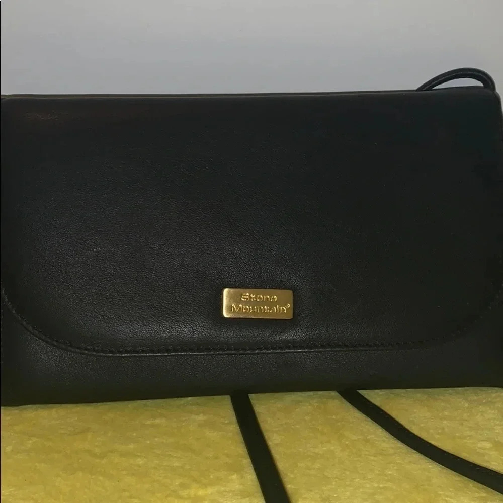 New Stone Mountain Leather Purse